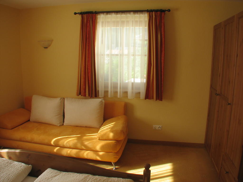 Apart Raetia Apartment Pfunds Ruang foto