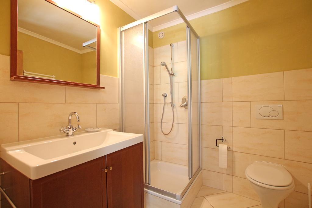 Apart Raetia Apartment Pfunds Bagian luar foto
