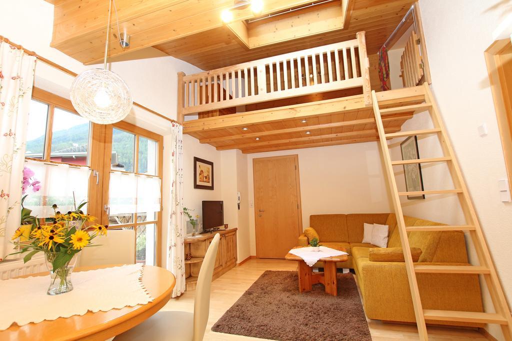 Apart Raetia Apartment Pfunds Bagian luar foto